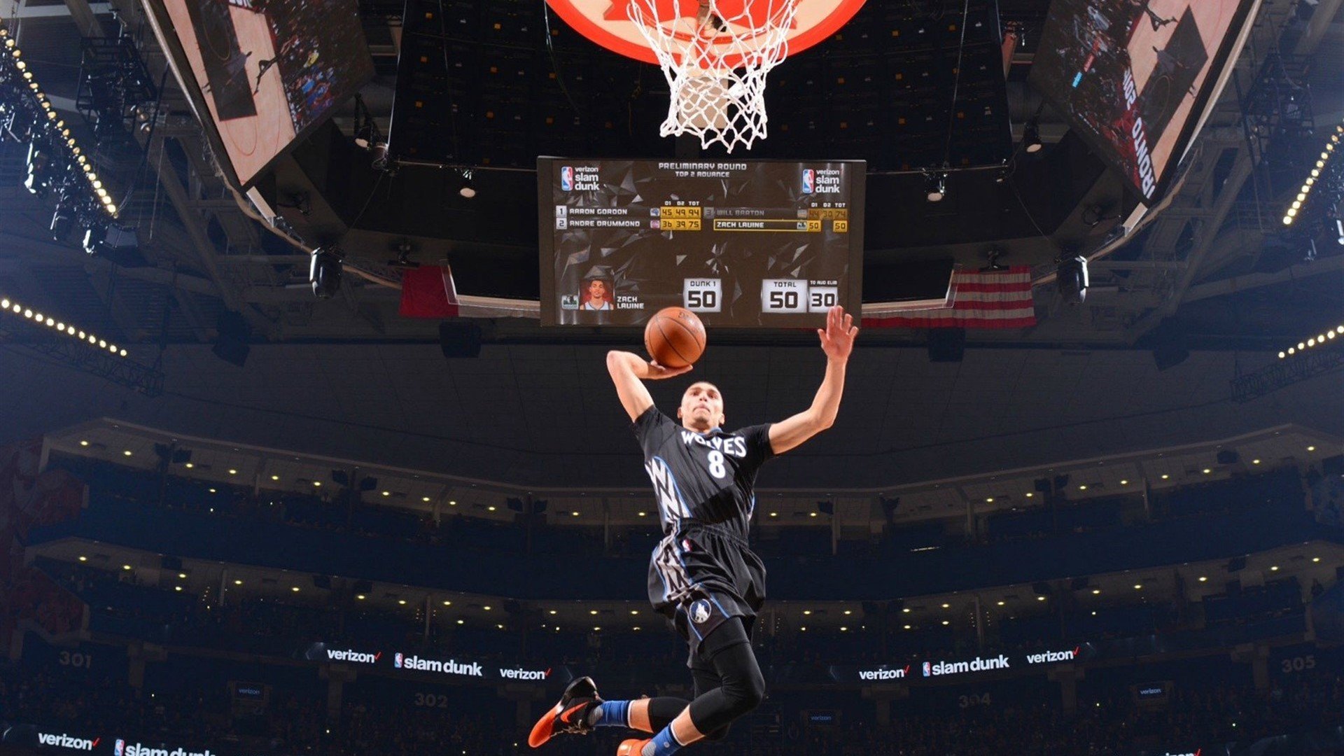 KAIYUN下载app-体育界宇宙级大乱炖，法兰克福更衣室爆NBA，北京首钢转荷甲，篮网官宣英超签约